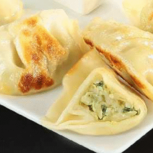 FARM PIEROŻKI GYOZA Z KURCZAKIEM 1KG.