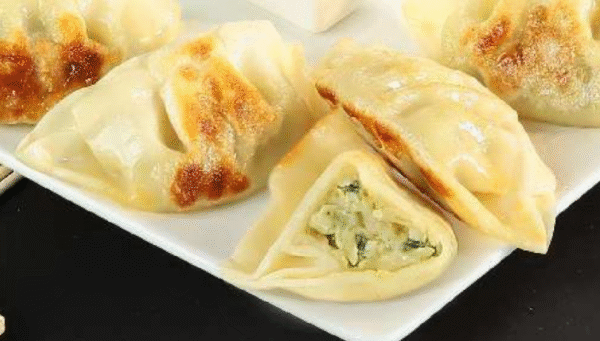 FARM PIEROŻKI GYOZA Z KURCZAKIEM 1KG.